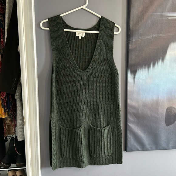 Sweater - Picture 1 of 1